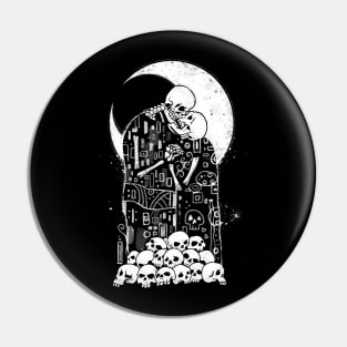 The Kiss of Death Pin