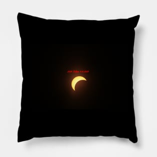 2024 Eclipse sun and moon Pillow