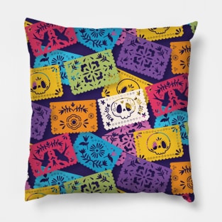 Brightly Colored Skulls Halloween pattern Pillow