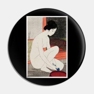 Woman after a bath - Japanese Art Pin