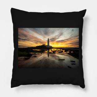 St Marys lighthouse whitley bay sunrise Pillow