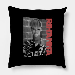 rihanna short blonde hair - monochrome style Pillow