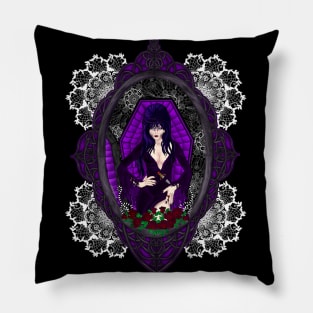 Elvira Mistress of the dark Pillow