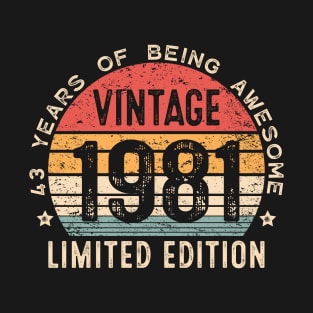 Vintage 1981 43rd Birthday Gift Men Women 43 Years Old T-Shirt