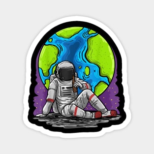 Astronaut Beer Earth Funny Spaceman Drinking Alcohol Gift Magnet