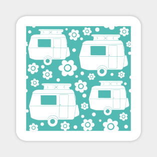 Daisy Polka Dot Vintage Caravan Pattern in Turquoise  and White Magnet