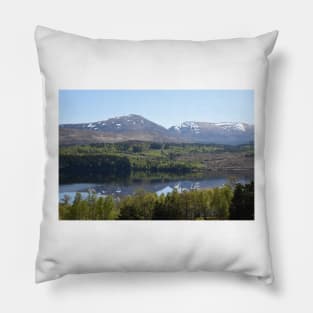 Loch Garry , the Highlands , Scotland Pillow