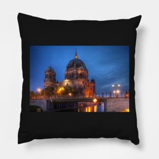 Berlin, Berliner Dom Pillow