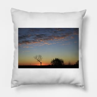 Kansas Sunset with clods and a tree Pillow