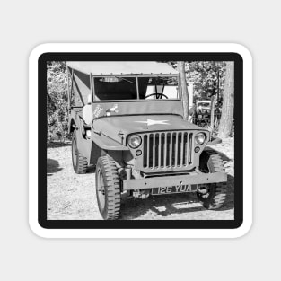 Front on view of World War 2 army jeep Magnet