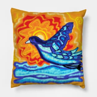 bird gliding Pillow