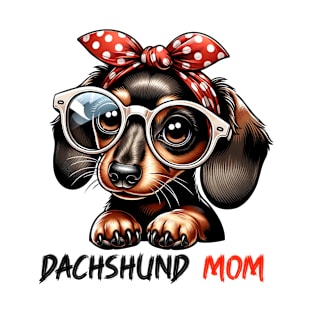 Dachshund Mom T-Shirt