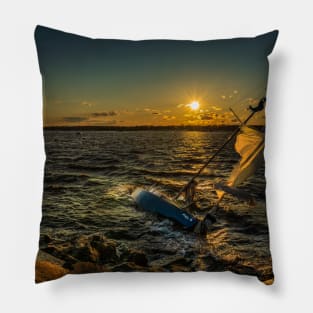 Sunken sunset Pillow