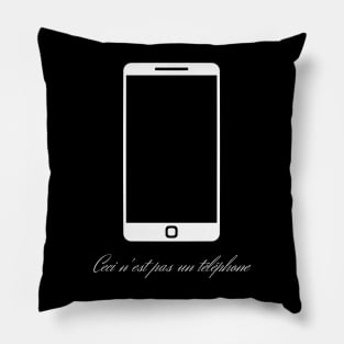 Ceci n'est pas un telephone Pillow