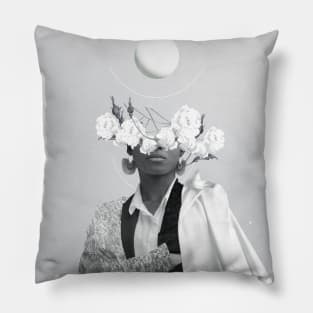 The power of your Contrast Pillow