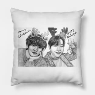 Merry Xmas & Happy Holidays Vhope Pillow