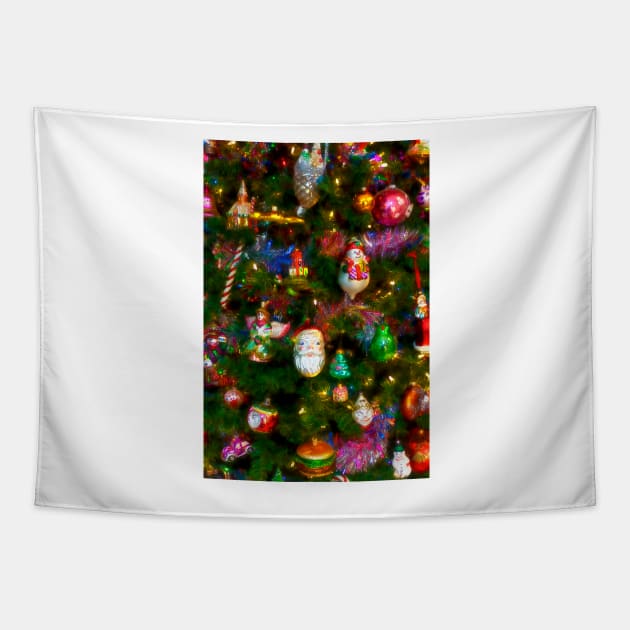 Old Fashion Christma Tree Tapestry by photogarry