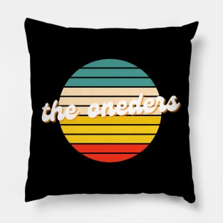 the oneders retro Pillow