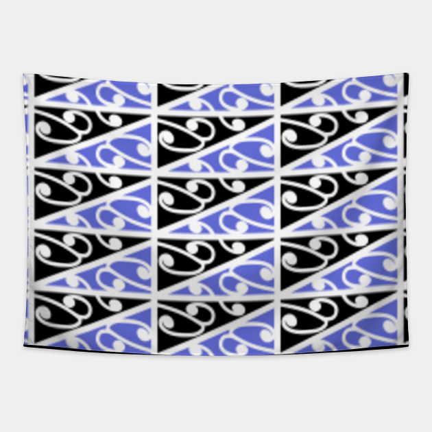 Kowhaiwhai Hammerhead Pattern in a Circle in blue Kowhaiwhai