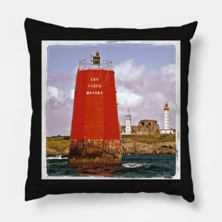 Les Vieux Moines et St Mathieu Pillow