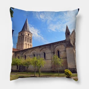 Eglise Saint-Pierre De La Tour Pillow