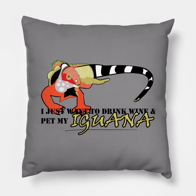 Iguana Pillow by momomoma