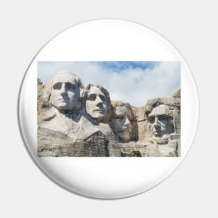 82615 mount rushmore Pin