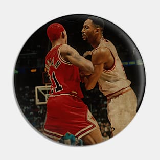 Dennis Rodman vs Alonzo Mourning Vintage Pin