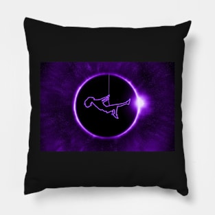 into the purple sun Pillow