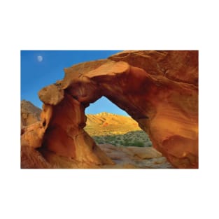 Arch Rock And Moon Valley Of Fire State Park T-Shirt