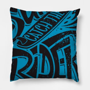 surf catch the wave Pillow