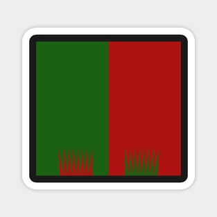 Hochland Heraldry Colours - Halved with Flame Edging - Red and Green Magnet