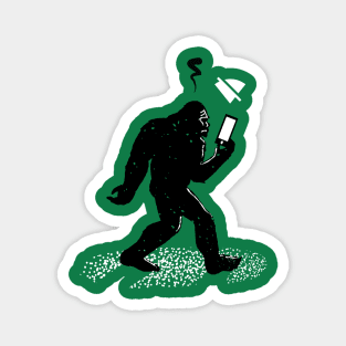 Bigfoot got no reception Magnet