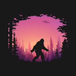 Bigfoot UFO (sunset background) T-Shirt