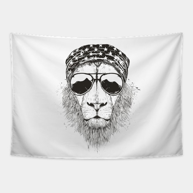 Wild lion (bw) Tapestry by soltib