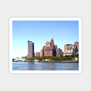 Manhattan NY - Manhattan Skyline on a Clear Day Magnet