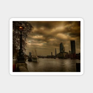 The Victoria Embankment by The Thames at Dusk Magnet