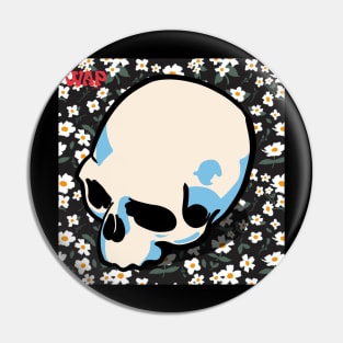 Skull design with fblooming lower Pin