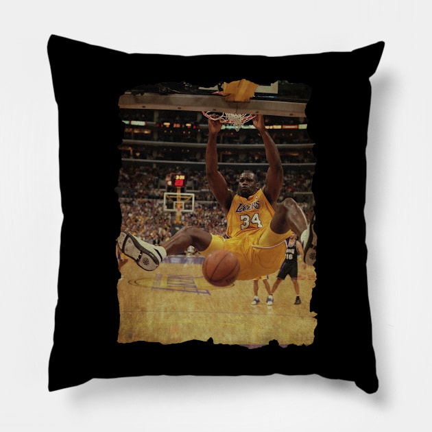 Dunk Shaquille O'Neal Pillow by CAH BLUSUKAN