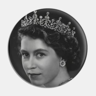 Elizabeth II Pin