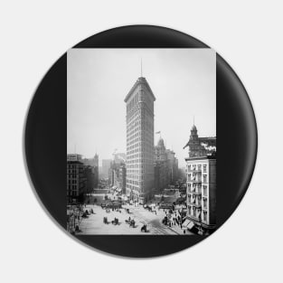 Flatiron Building, 1905. Vintage Photo Pin