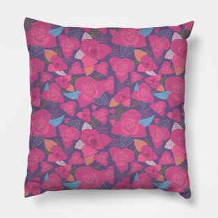 Purple rose floral pattern Pillow