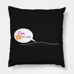 I'm on my way funny maternity T-Shirt - Baby girl Pillow