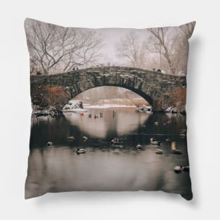 New York Winter 2 Pillow