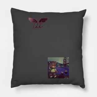 LitQ - Cute Teddy Bear drinks wine at the golden gate bridge on Valentine's Day Pillow