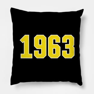 Centaurs - Motto Shirt 1963 Building a Tradition Iota Phi T Pillow