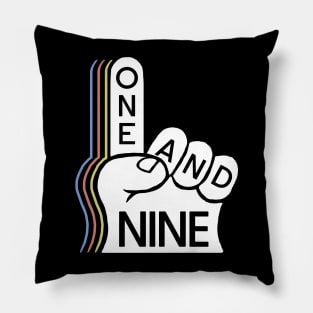 One And nine hand (19th) Pillow