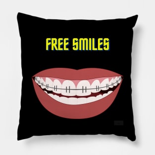 free smiles Pillow