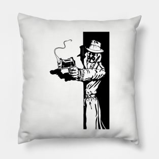 Who watches Pillow