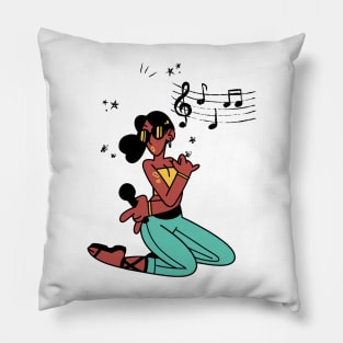 Woman singer Pillow